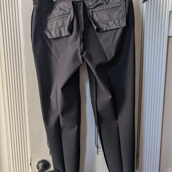 Theory Pleated Pant - Size 10, Black, Viscose/Cotton - Picture 6 of 10